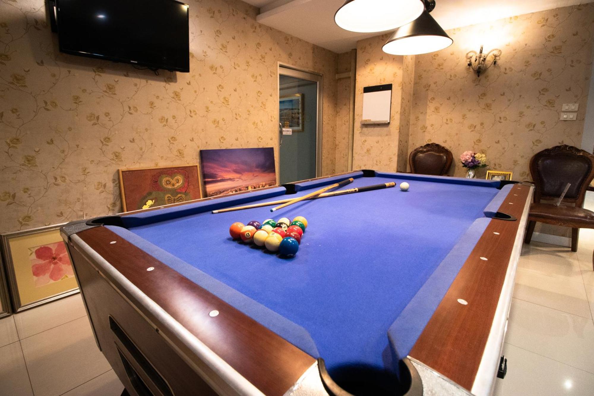 Nara Suite Residence Банкок Екстериор снимка