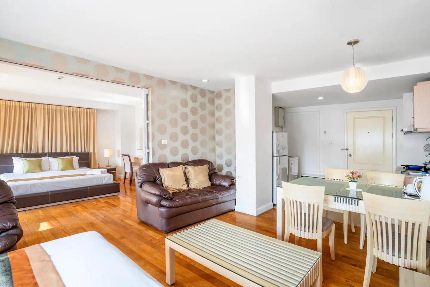 Nara Suite Residence Банкок Екстериор снимка