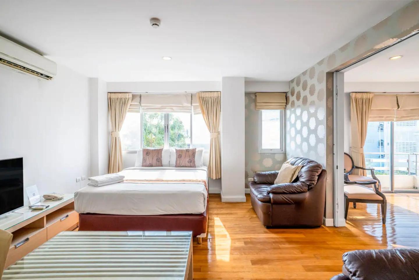 Nara Suite Residence Банкок Екстериор снимка
