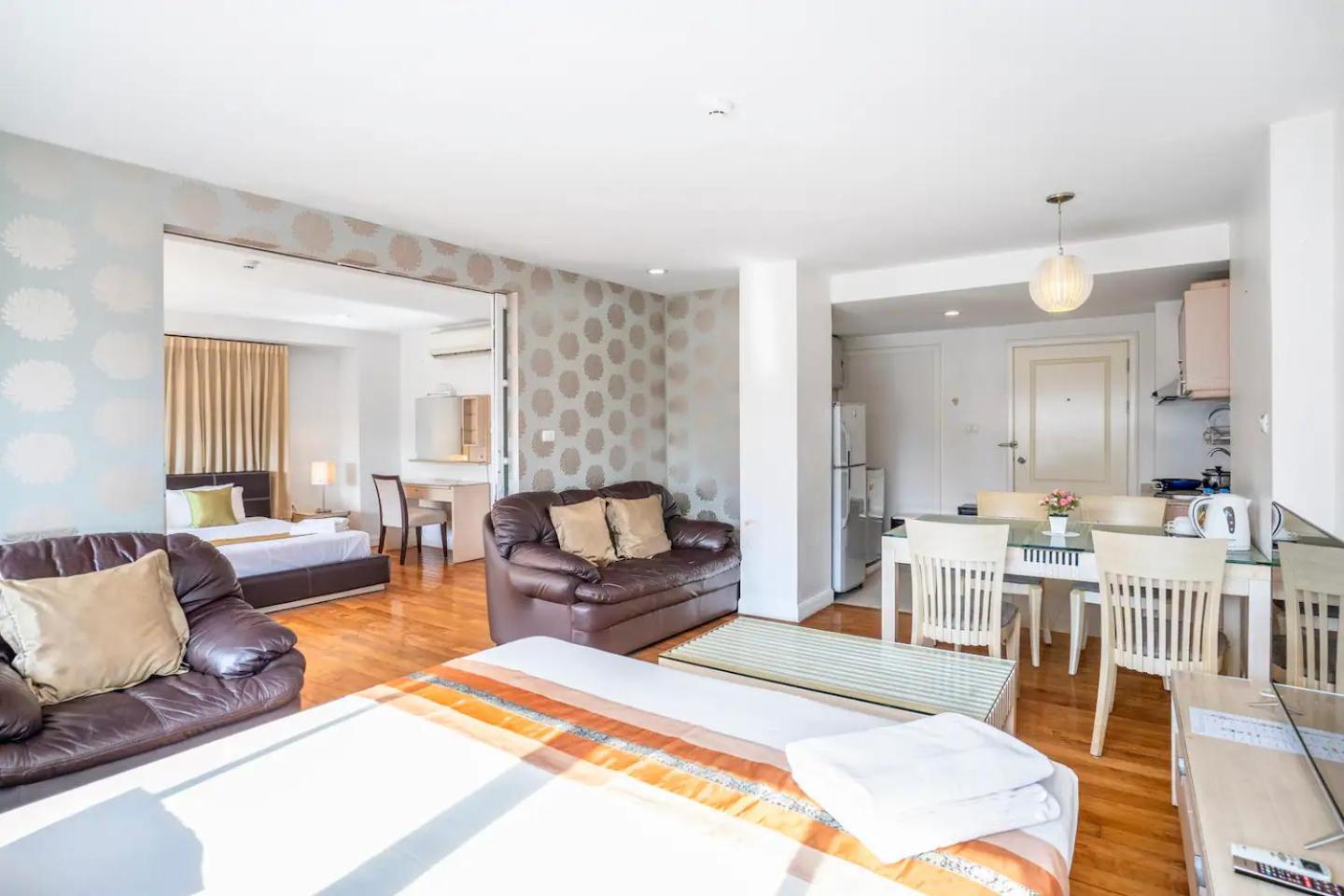 Nara Suite Residence Банкок Екстериор снимка