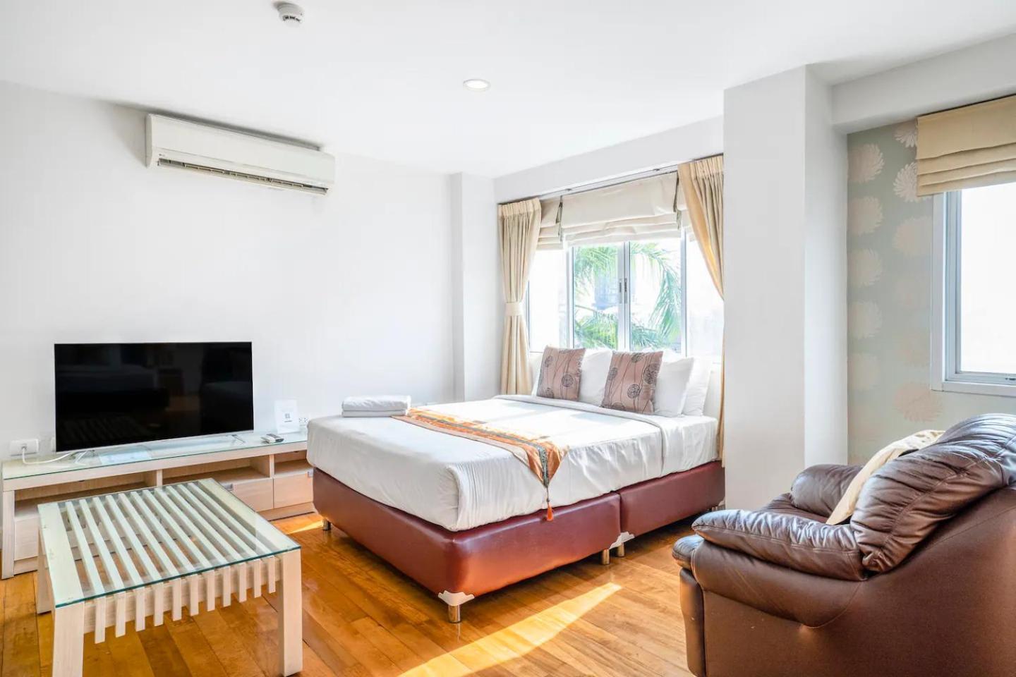 Nara Suite Residence Банкок Екстериор снимка