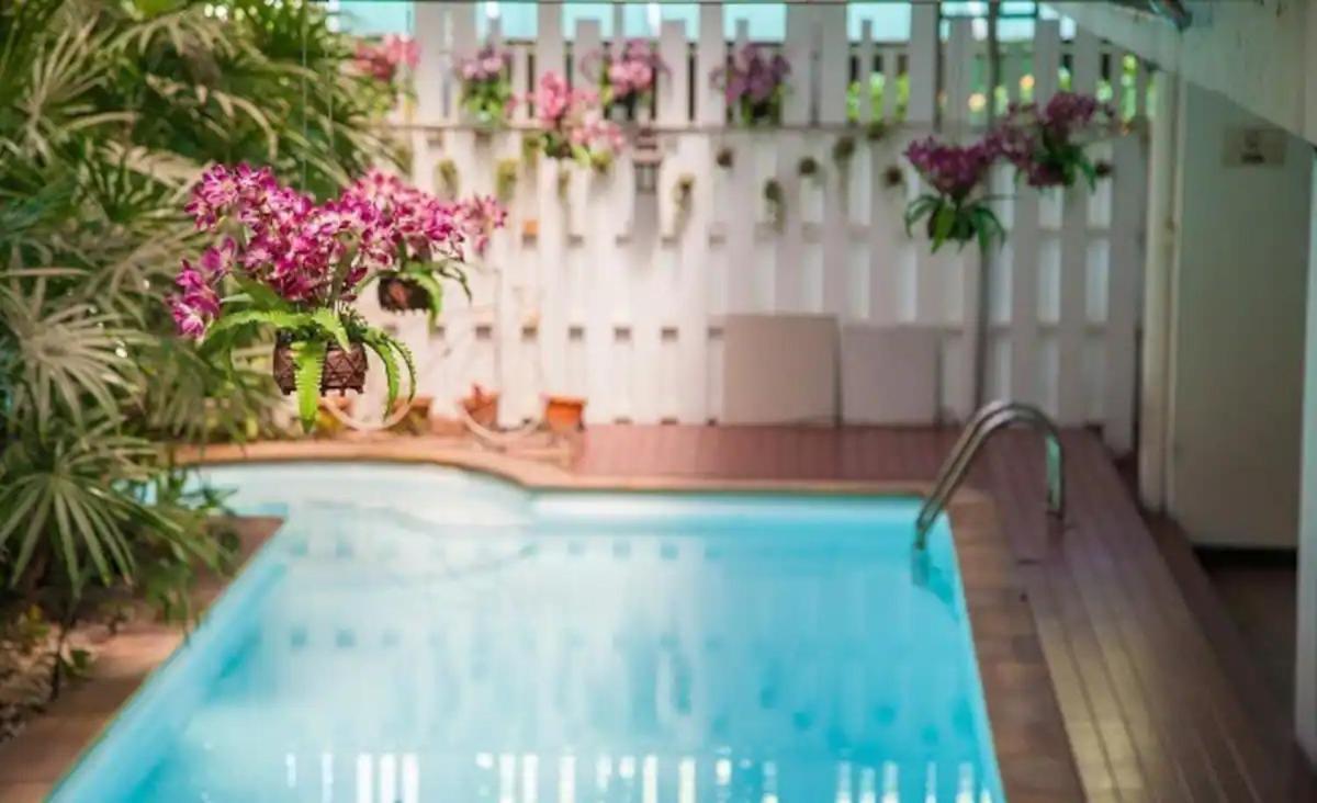 Nara Suite Residence Банкок Екстериор снимка