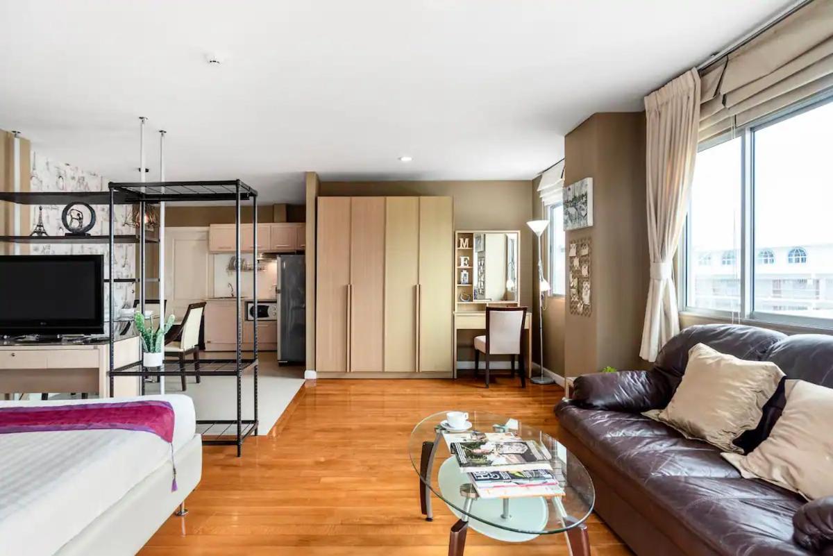 Nara Suite Residence Банкок Екстериор снимка
