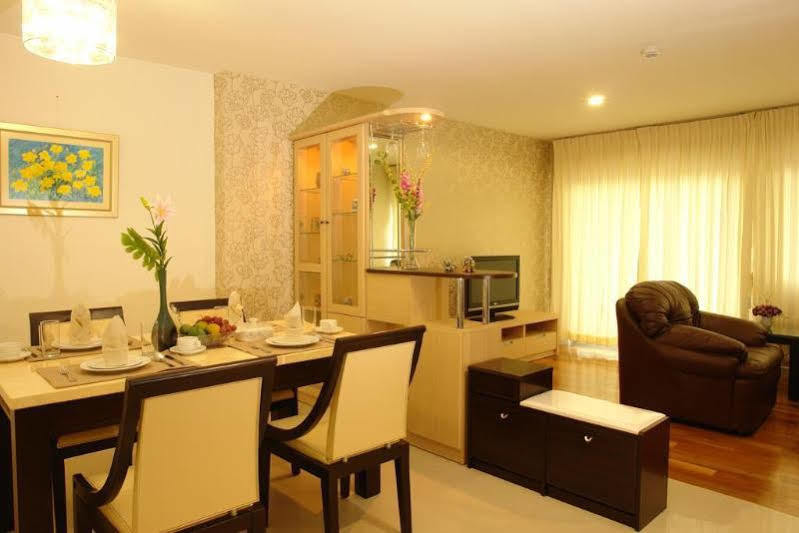 Nara Suite Residence Банкок Екстериор снимка